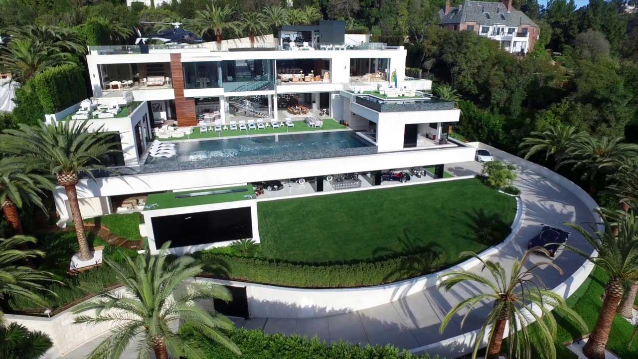 Bel Air mega mansion of Bruce Makowsky back on the market with a $138  million discount 